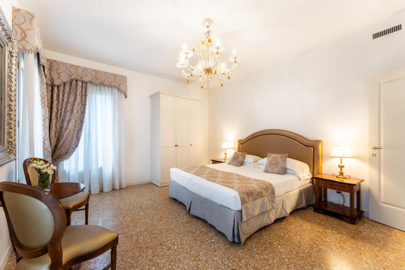 San Teodoro Palace - Luxury Apartments Venesia Bagian luar foto