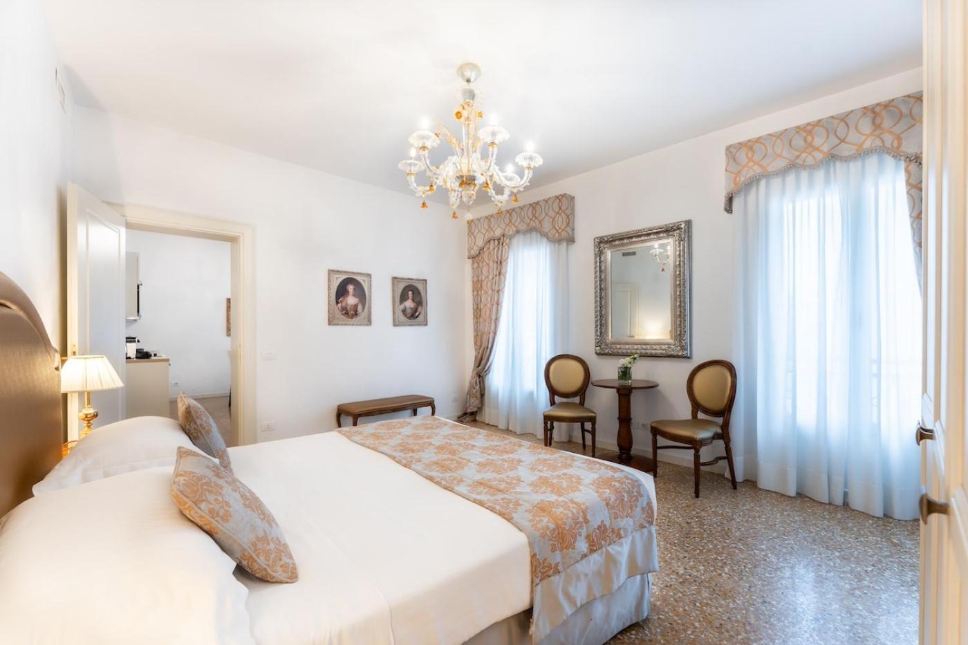 San Teodoro Palace - Luxury Apartments Venesia Bagian luar foto