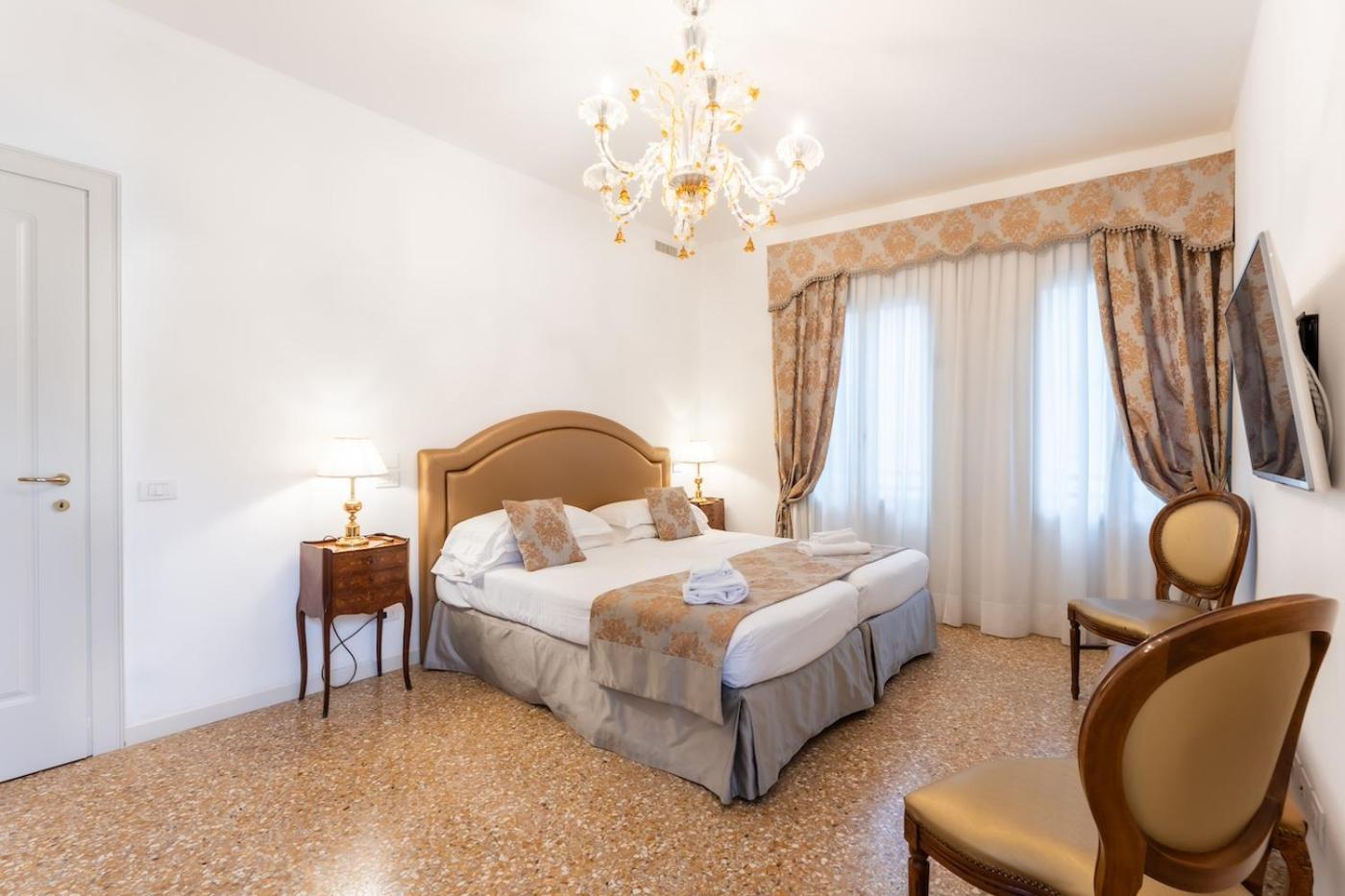 San Teodoro Palace - Luxury Apartments Venesia Bagian luar foto