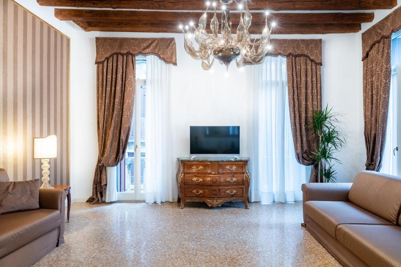 San Teodoro Palace - Luxury Apartments Venesia Bagian luar foto