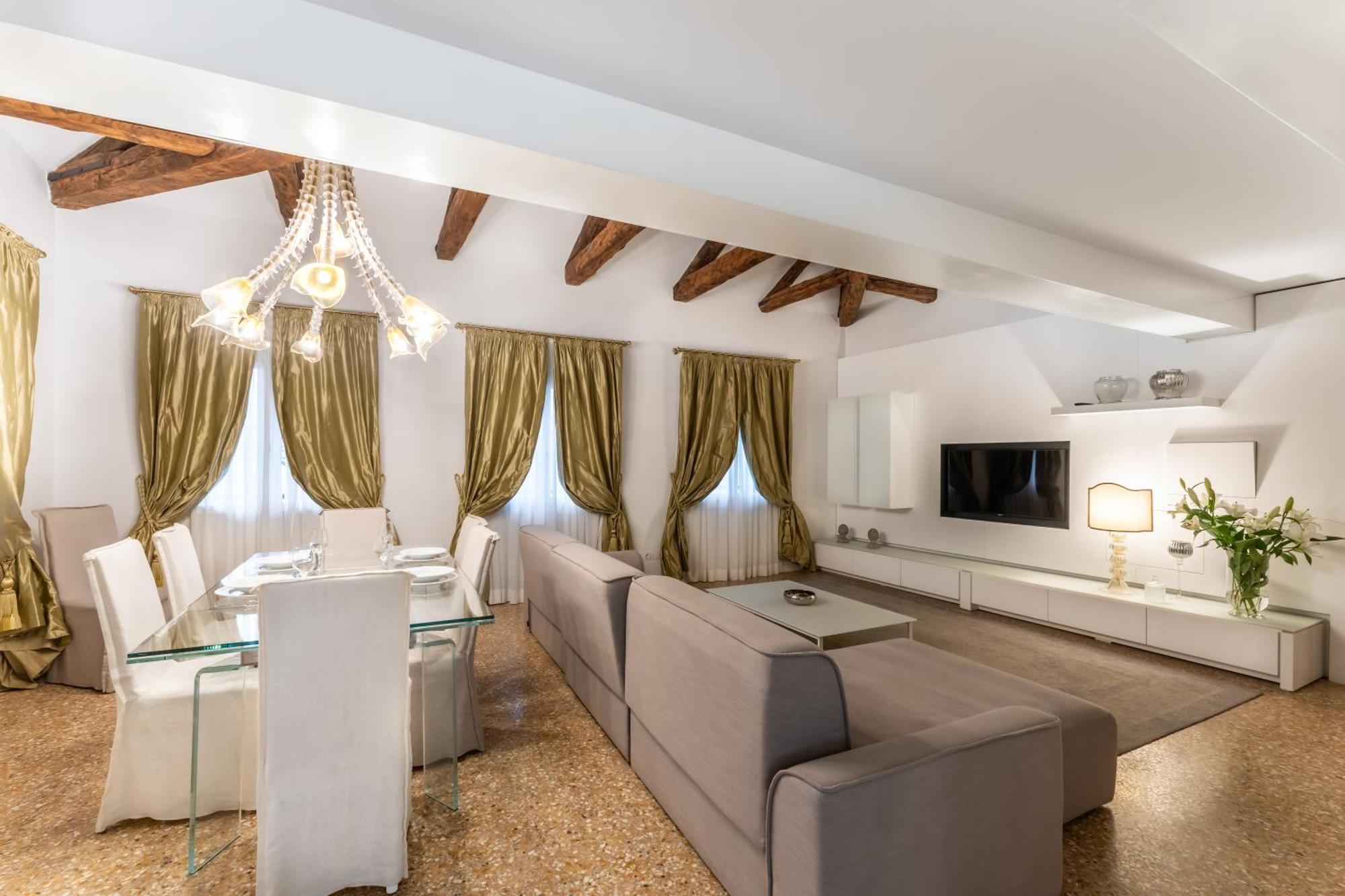 San Teodoro Palace - Luxury Apartments Venesia Bagian luar foto