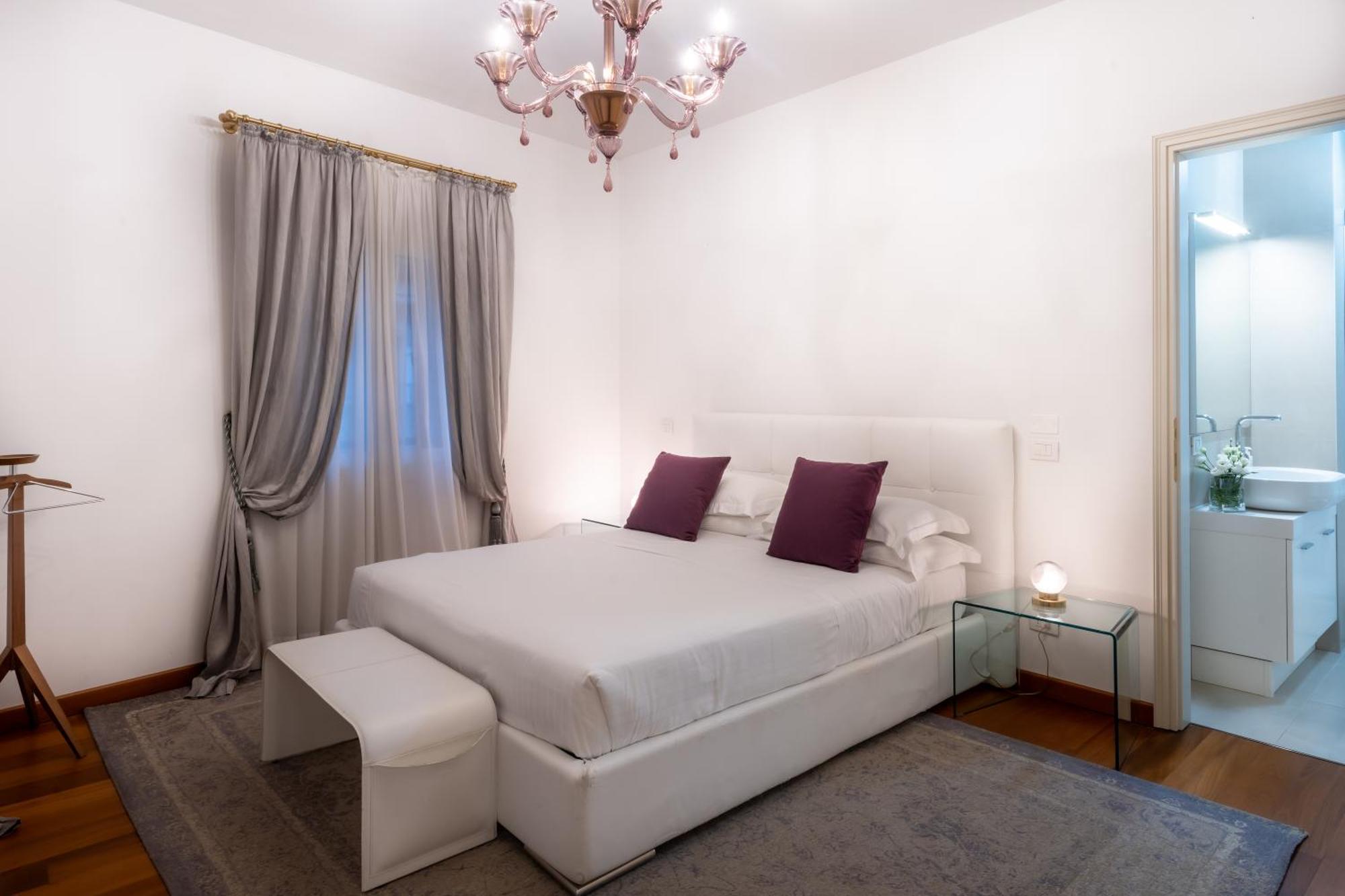 San Teodoro Palace - Luxury Apartments Venesia Bagian luar foto
